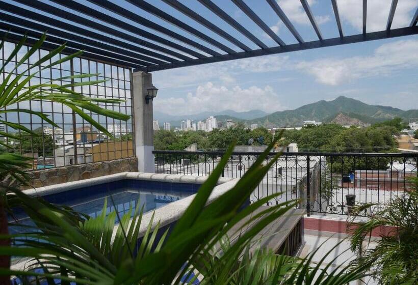 اتاق استاندارد چهار تخته, Calle Santodomingo