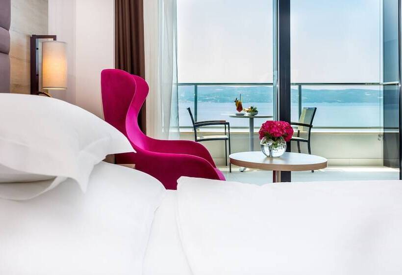 Deluxe Room View Sea with Balcony, Plaža Duće