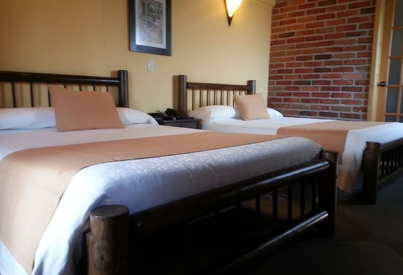 غرفة قياسية ثلاثية, Matisses Hotel & Spa