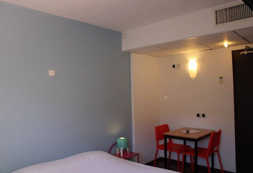 Номер Стандарт Вид на Реку, Appart Hotel Castel Emeraude, Charme Et Caractère