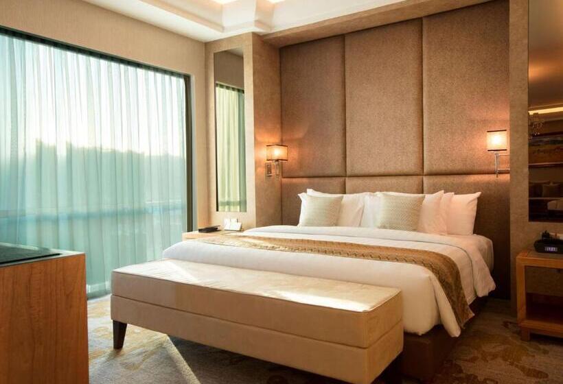 Люкс Кровать Кинг, Wyndham Panbil Batam