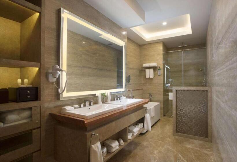 Люкс Президентский 2 Спальни, Wyndham Panbil Batam