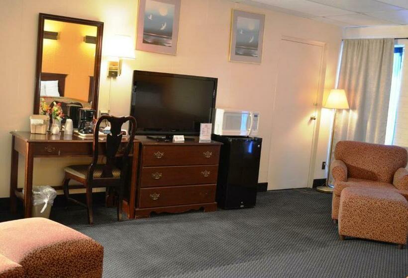 Трехместный Номер Deluxe, Economy Inn Bluefield