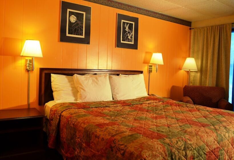 Номер Deluxe, Economy Inn Bluefield
