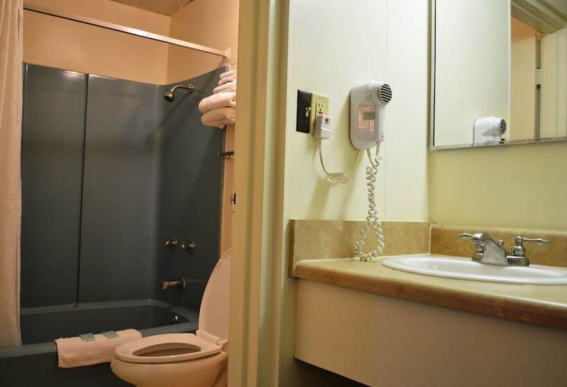Номер Deluxe Одноместный, Economy Inn Bluefield