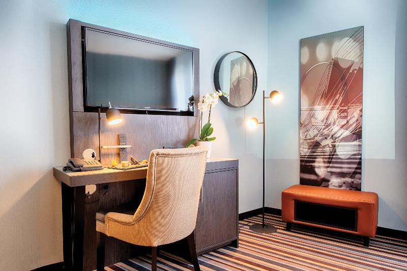 سوییت, Holiday Inn Express & Suites   Dodge City, An Ihg