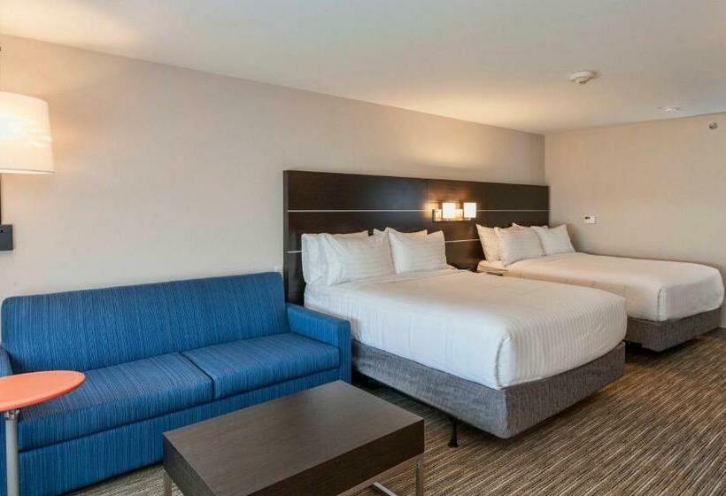 سوییت, Holiday Inn Express & Suites   Dodge City, An Ihg