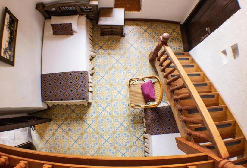 Номер Стандарт Трехместный, Hostal Restaurante Guaracu