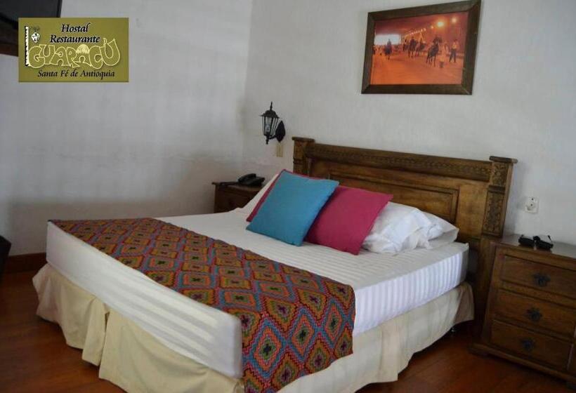 Номер Стандарт Трехместный, Hostal Restaurante Guaracu