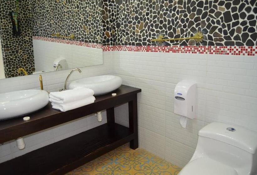 Номер Стандарт, Hostal Restaurante Guaracu