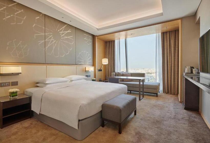 Номер Клуб Кровать Кинг, Hyatt Regency Riyadh Olaya