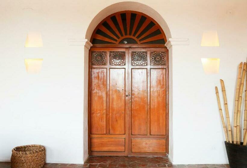 اتاق استاندارد, Portal De La Marquesa