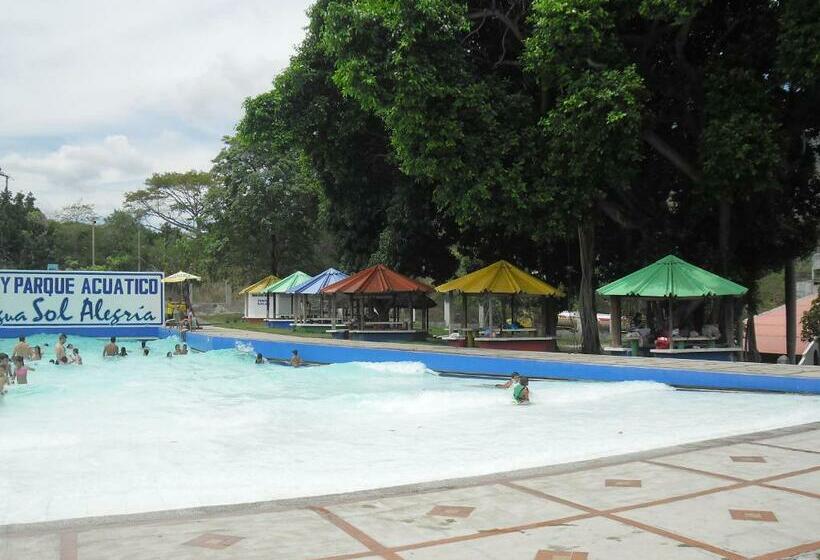 Четырехместный Номер Стандарт, Y Parque Acuatico Agua Sol Alegria
