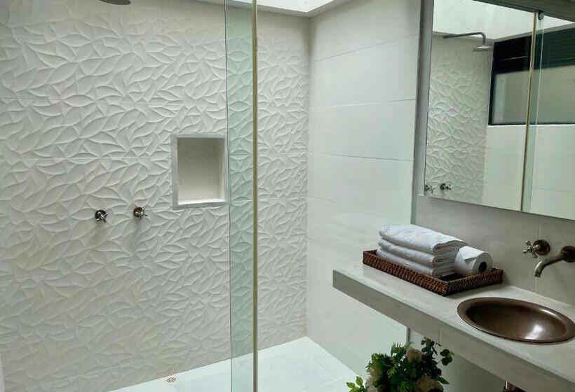 Люкс с Террасой, La Masia Hotel Boutique