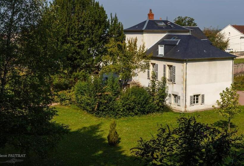Дом 1 Спальня, Espace Bernadette Soubirous Nevers