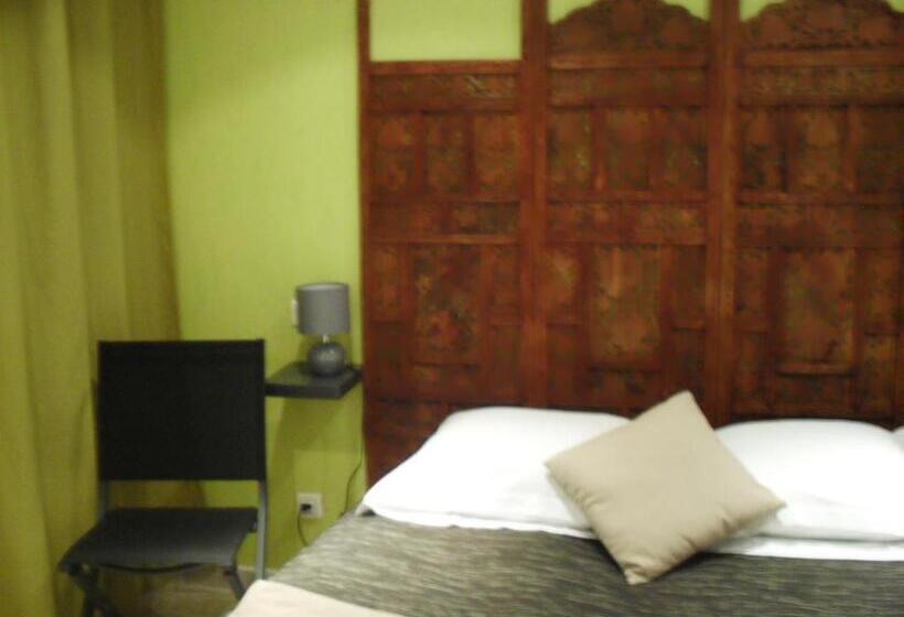 غرفة قياسية مطلّة علي حمام السباحة, Chambre D Hote Veronique