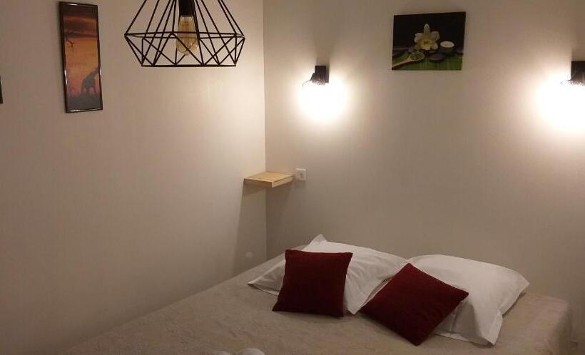 Апартаменты 2 Спальни, Chambre D Hote Veronique