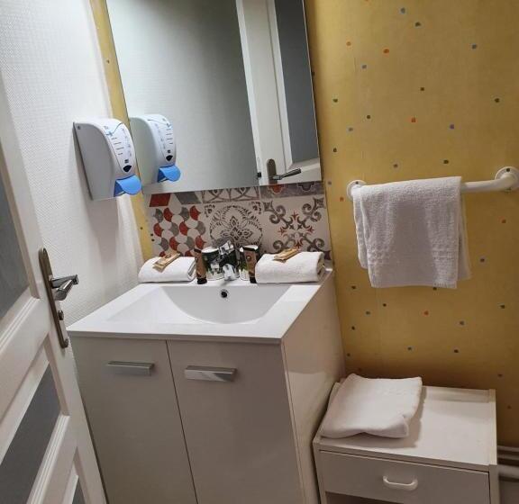 اتاق استاندارد سه نفره, Le Riviera