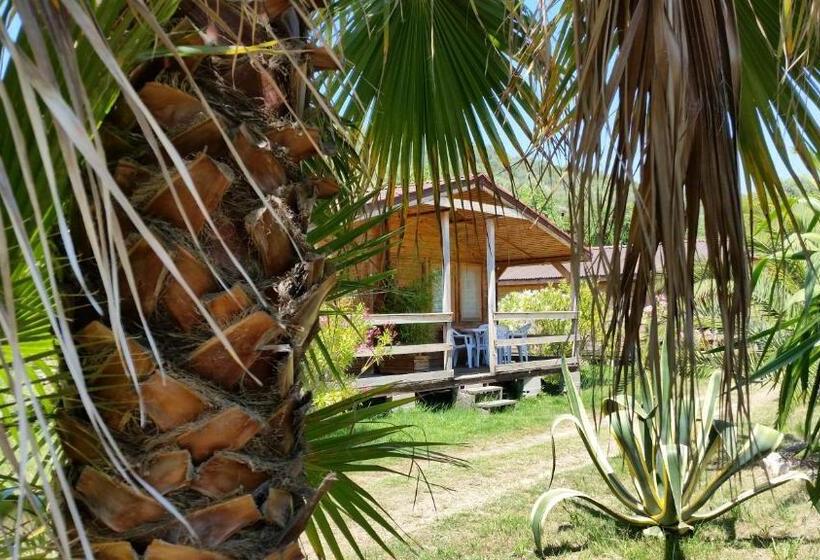 غرفة قياسية ثلاثية مزودة بشرفة, Mare E Monti