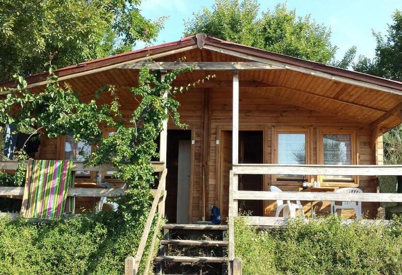 جناح بغرفتي نوم, Mare E Monti