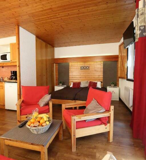 Студио Стандарт с Балконом, Village Club Les Tavaillons