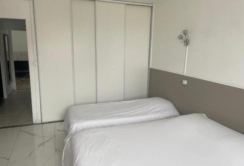 آپارتمان لوکس 1 خوابه, Family Hôtel