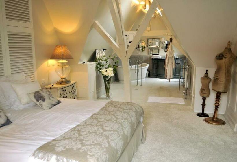 جناح إدارى, Bienvenue Chez Nous