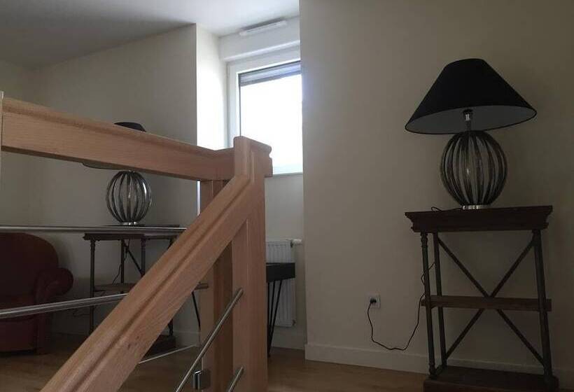 منزل غرفتين نوم, Bienvenue Chez Nous