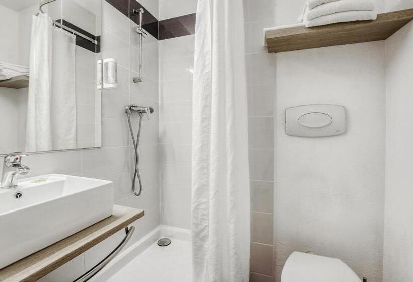 Четырехместный Номер Стандарт, Brit Hotel Clermont Lʼhérault