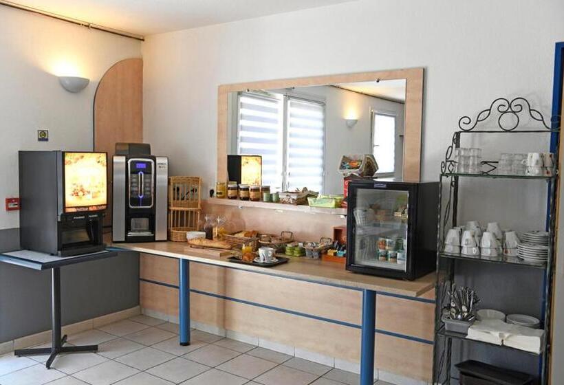 Четырехместный Номер Стандарт, Brit Hotel Clermont Lʼhérault