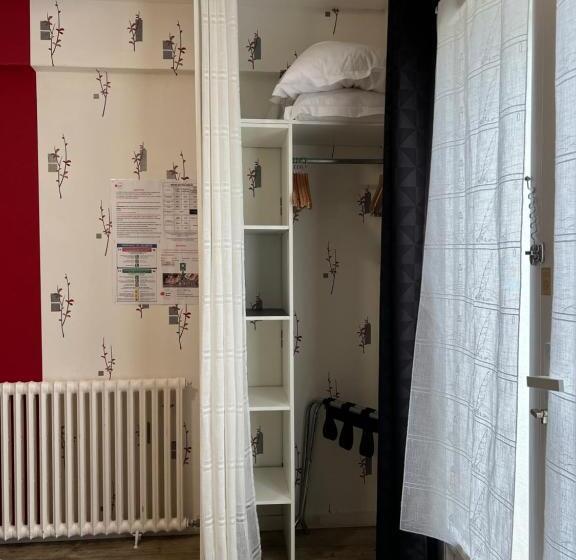 Номер Стандарт, Au Petit Bonheur
