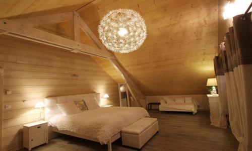 Люкс с Балконом, Chambres D'hôtes Couleurs Bois & Spa