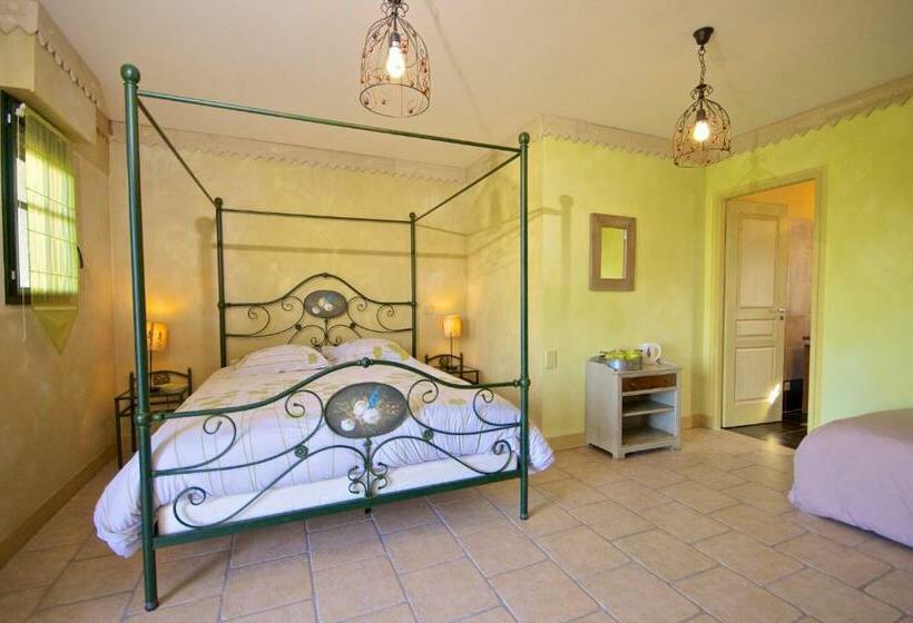 غرفة قياسية ثلاثية, Entre Vignes Et Châteaux