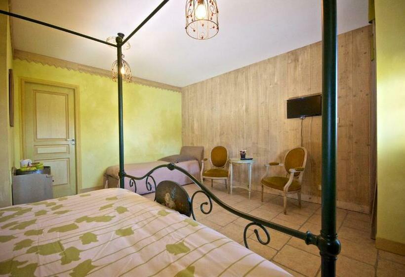 غرفة قياسية ثلاثية, Entre Vignes Et Châteaux