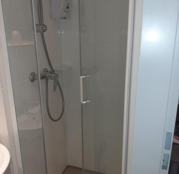 Номер Стандарт Трехместный, Fasthotel Albertville
