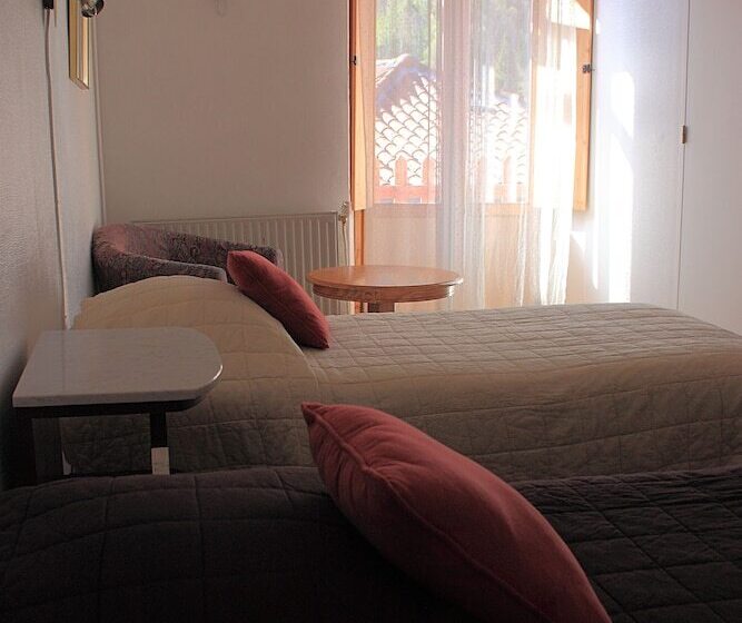 Номер Стандарт с Балконом, Auberge Du Haut Salat