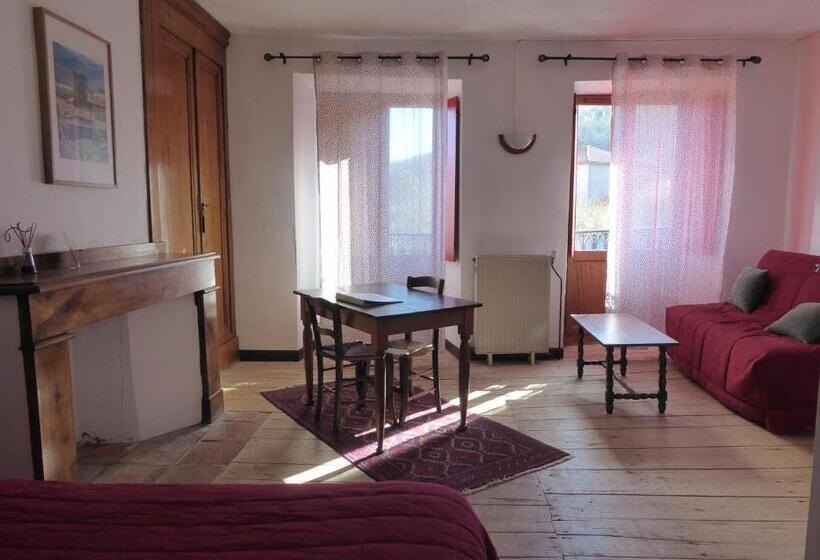 Четырехместный Номер Стандарт, Auberge Du Haut Salat