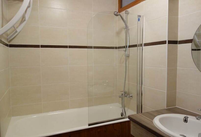 Номер Стандарт, Hôtel L Escale Blanche