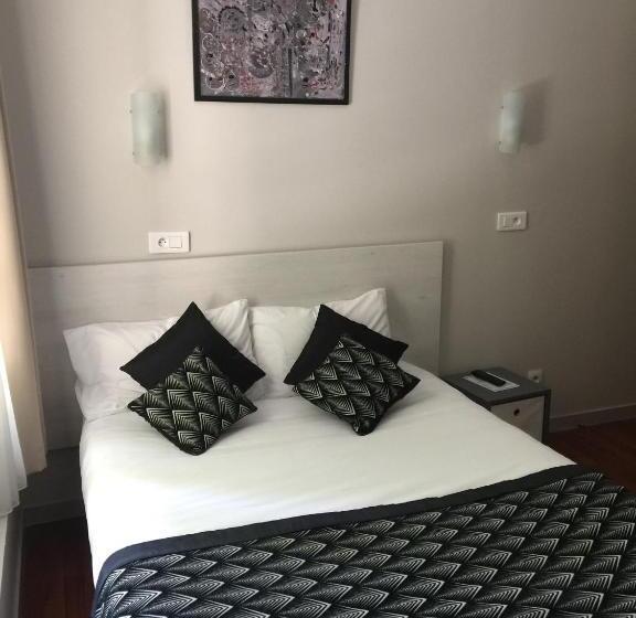 Номер Стандарт, Hôtel Vendôme