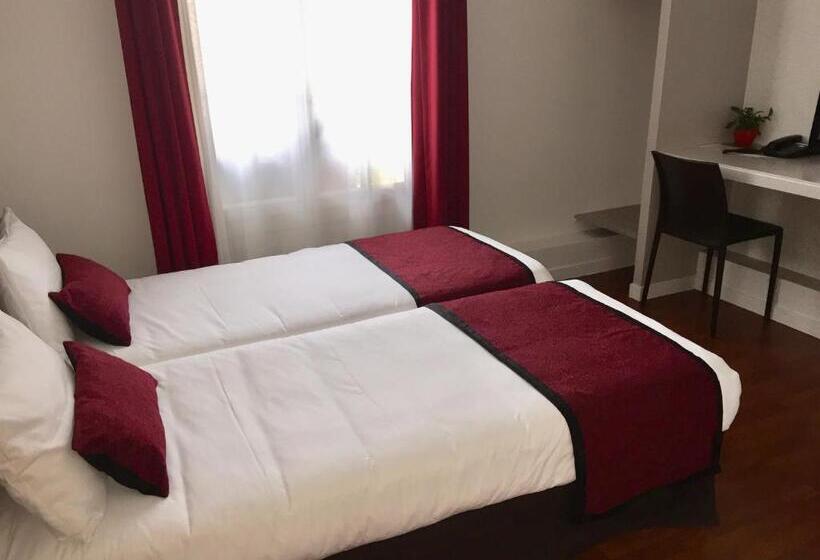 Номер Стандарт, Hôtel Vendôme