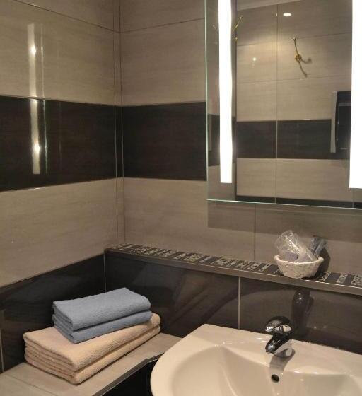 Номер Стандартный с Видом, Hôtel Le Dauphin Bleu