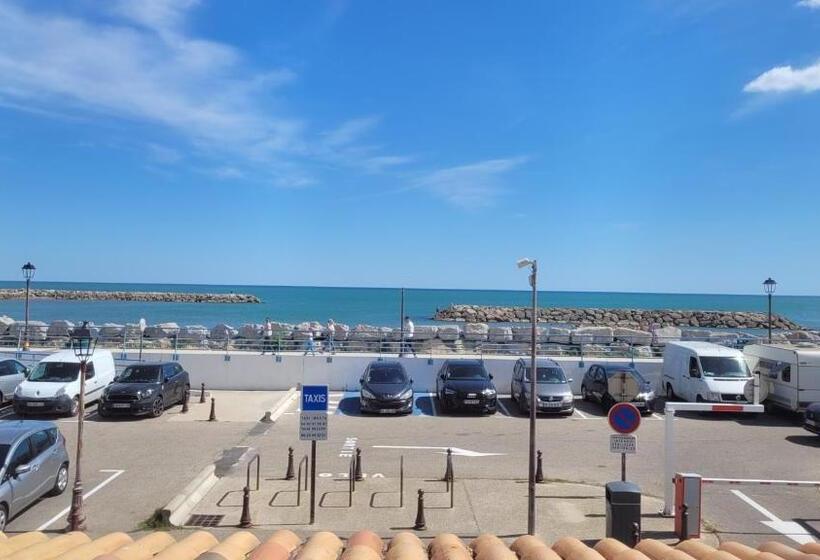 Номер Стандарт Вид на Море, Hôtel Le Dauphin Bleu