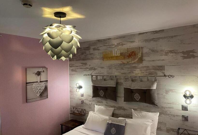 디럭스 룸 킹사이즈 침대, Le President Gare Nimes Pont Du Gard