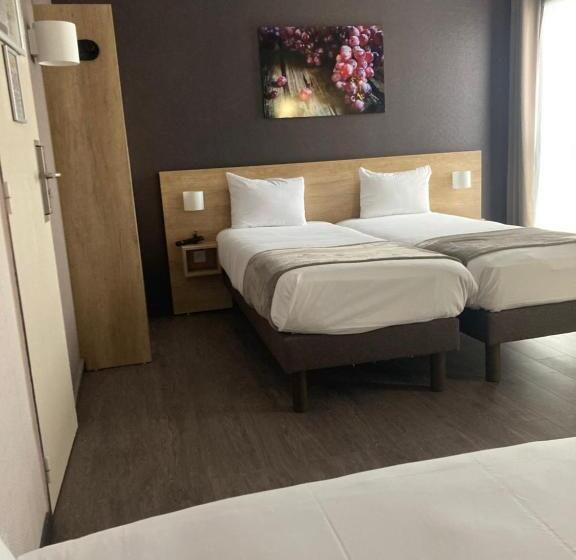 Familienzimmer, Wood Inn Bordeaux Aeroport