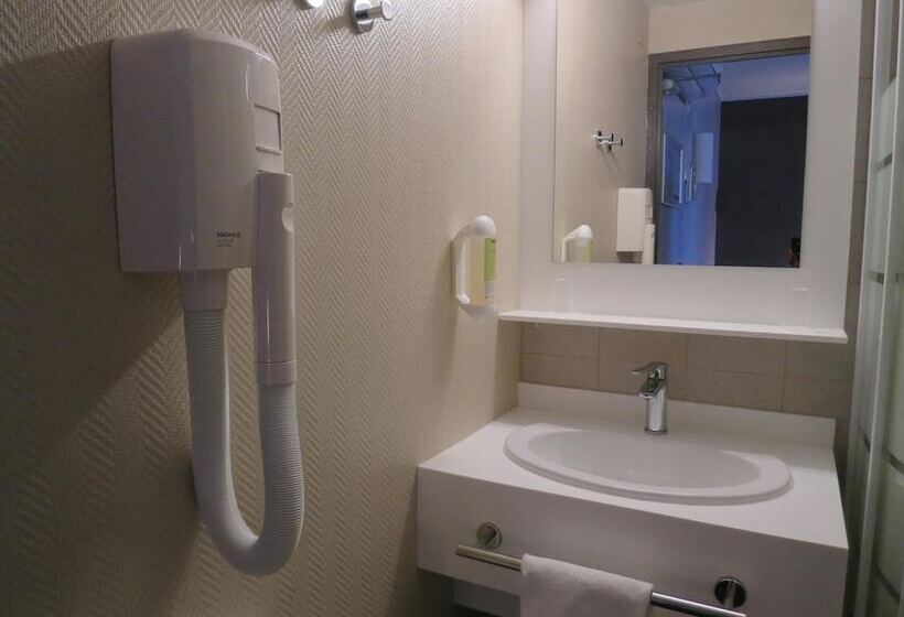 Номер Стандарт, Wood Inn Bordeaux Aeroport