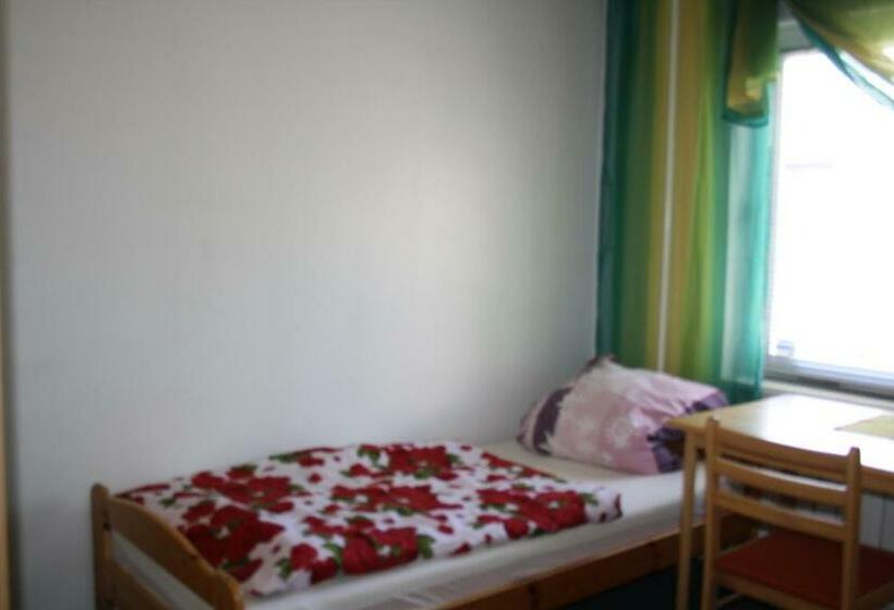 공동 객실, M&r Hostel