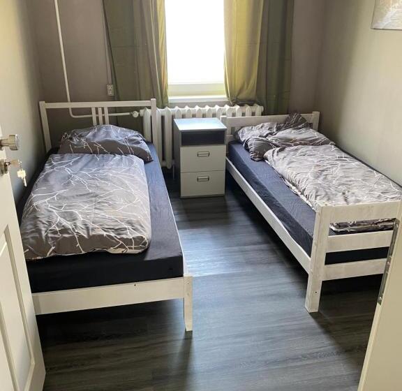 공동 객실, M&r Hostel