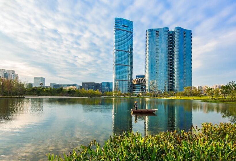 اتاق لوکس با تخت بزرگ, Waldorf Astoria Chengdu