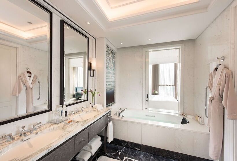سوئیت با تخت بزرگ, Waldorf Astoria Chengdu