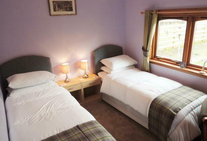 Номер Стандарт, Invicta House B&b